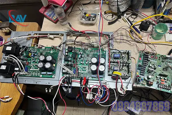 Dịch Vụ Sửa Bo Mạch Điều Hòa VRV H Daikin – Bảo Hành Lâu