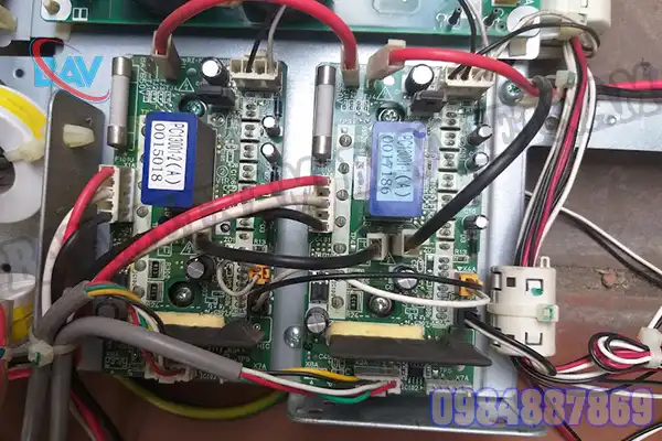 Dịch Vụ Sửa Bo Mạch Điều Hòa VRV H Daikin – Bảo Hành Lâu