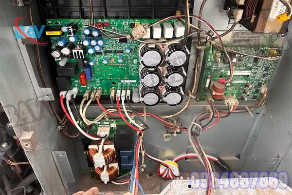 Dịch Vụ Sửa Bo Mạch Điều Hòa VRV R Daikin - Bán Linh Kiện1