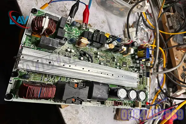 Sửa Bo Mạch Điều Hòa VRV4 Daikin - BAVvietnam Hà Nội & HCM