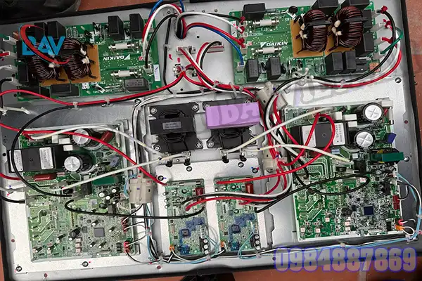 Dịch Vụ Sửa Bo Mạch Điều Hòa VRV6 Daikin Và Bán Linh Kiện Daikin