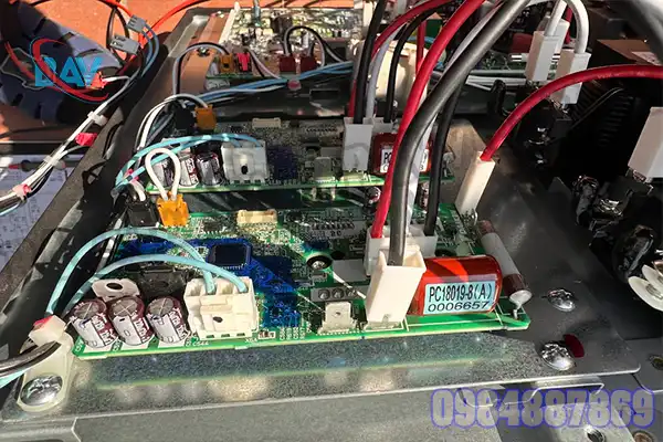 Dịch Vụ Sửa Bo Mạch Điều Hòa VRV6 Daikin Và Bán Linh Kiện Daikin